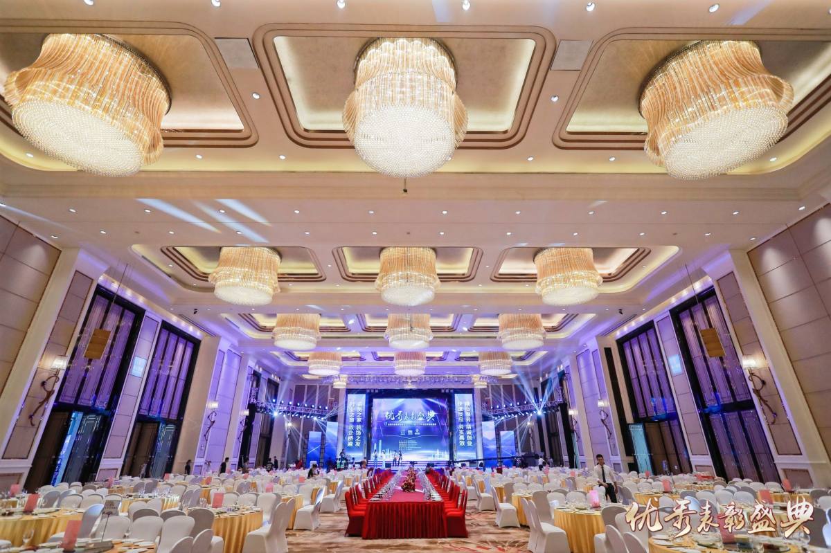 东装协2021年年会恒盛娱乐建设集团喜获多项表彰