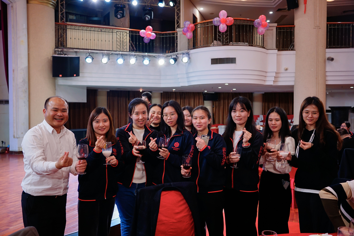 恒盛娱乐建设2021年终工作总结暨团年晚宴