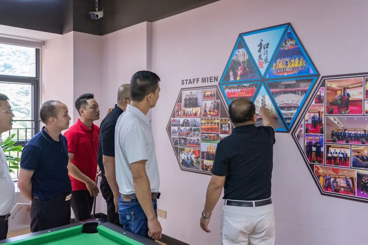 东莞市樟木头镇工商联(商会)青年工作委员会莅临我司参观指导!