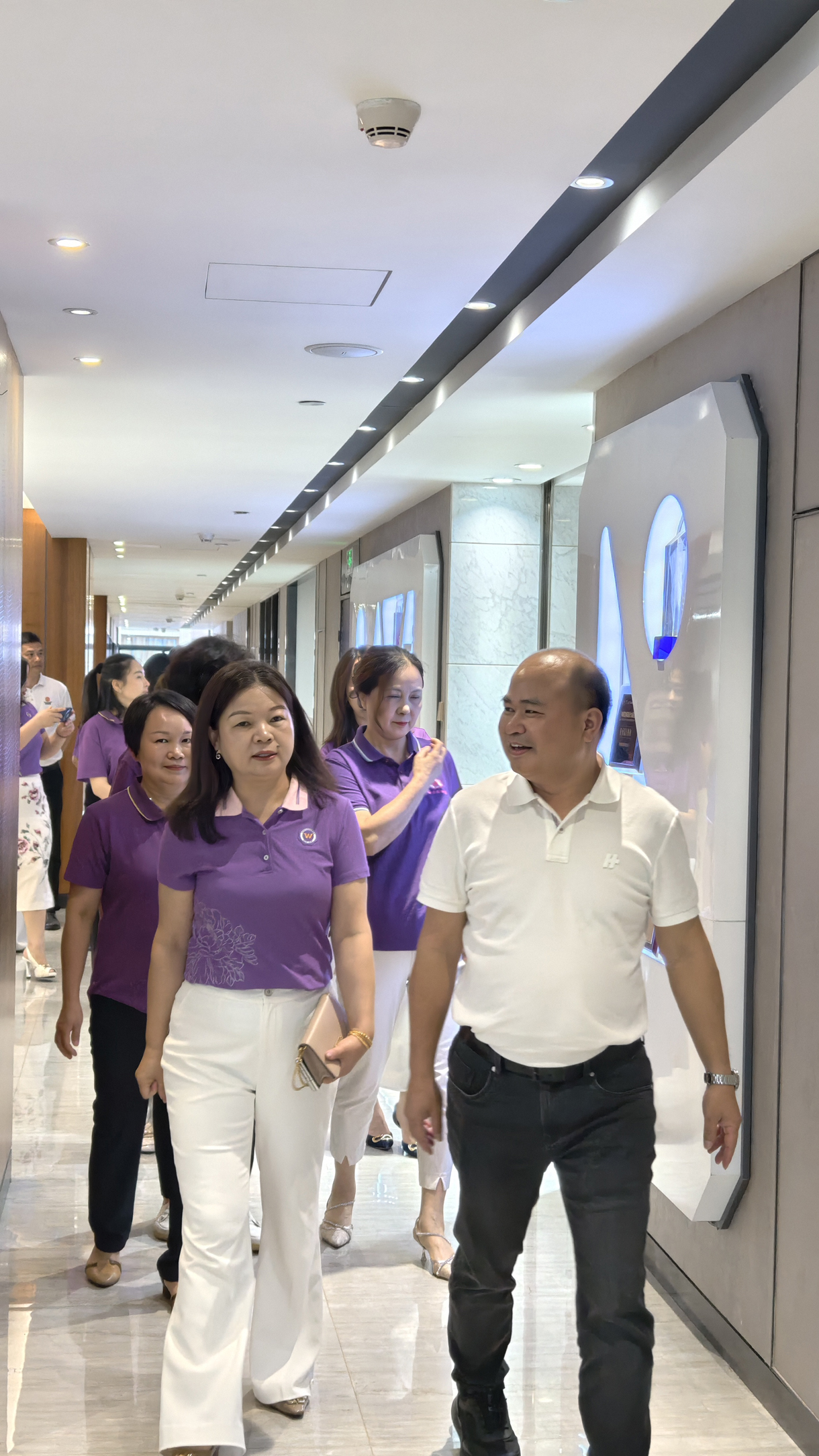 镇女企业家联合会代表来我司参观交流