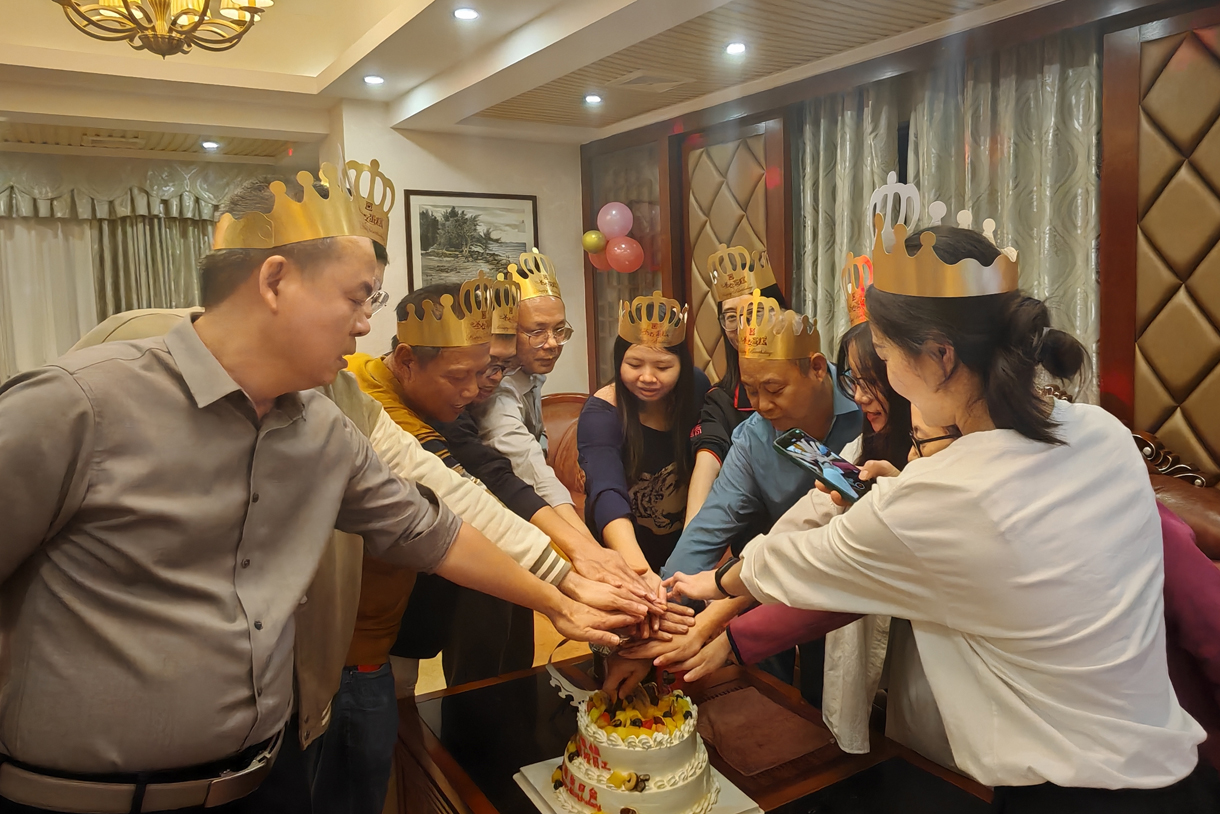 美好时光:恒盛娱乐冬季员工生日会